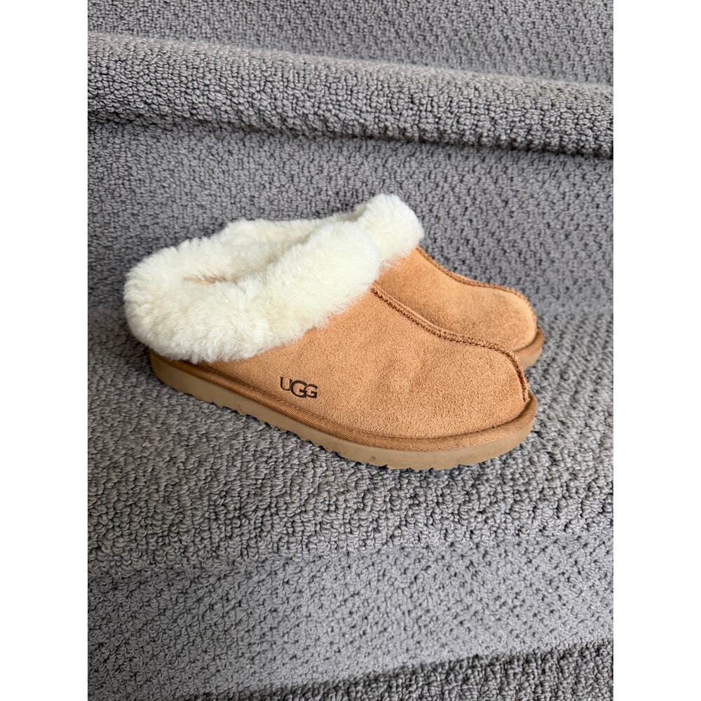 UGG Moraene suede slipper, Youth 5/Womens 7